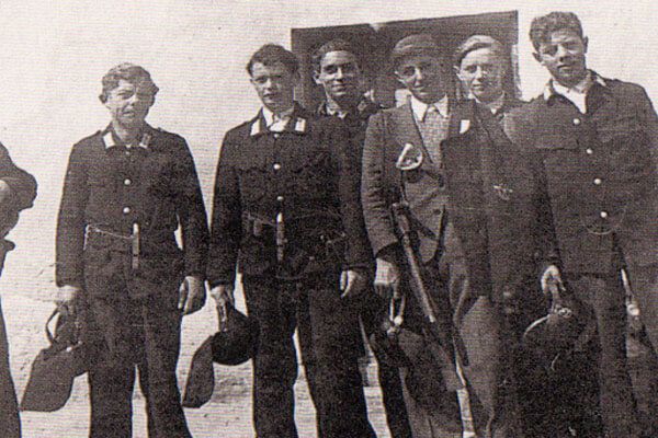 feuerwehr-mannschaft-kutsche-haus